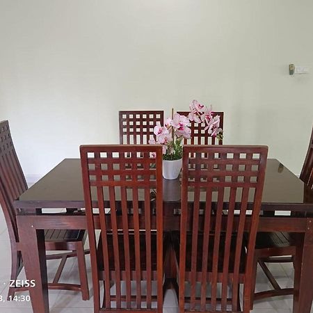 Homestay Yasmeen Marang Exteriér fotografie